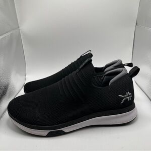 Kuru Atom Slip-On black sneakers size 9.5 comfortable men’s
